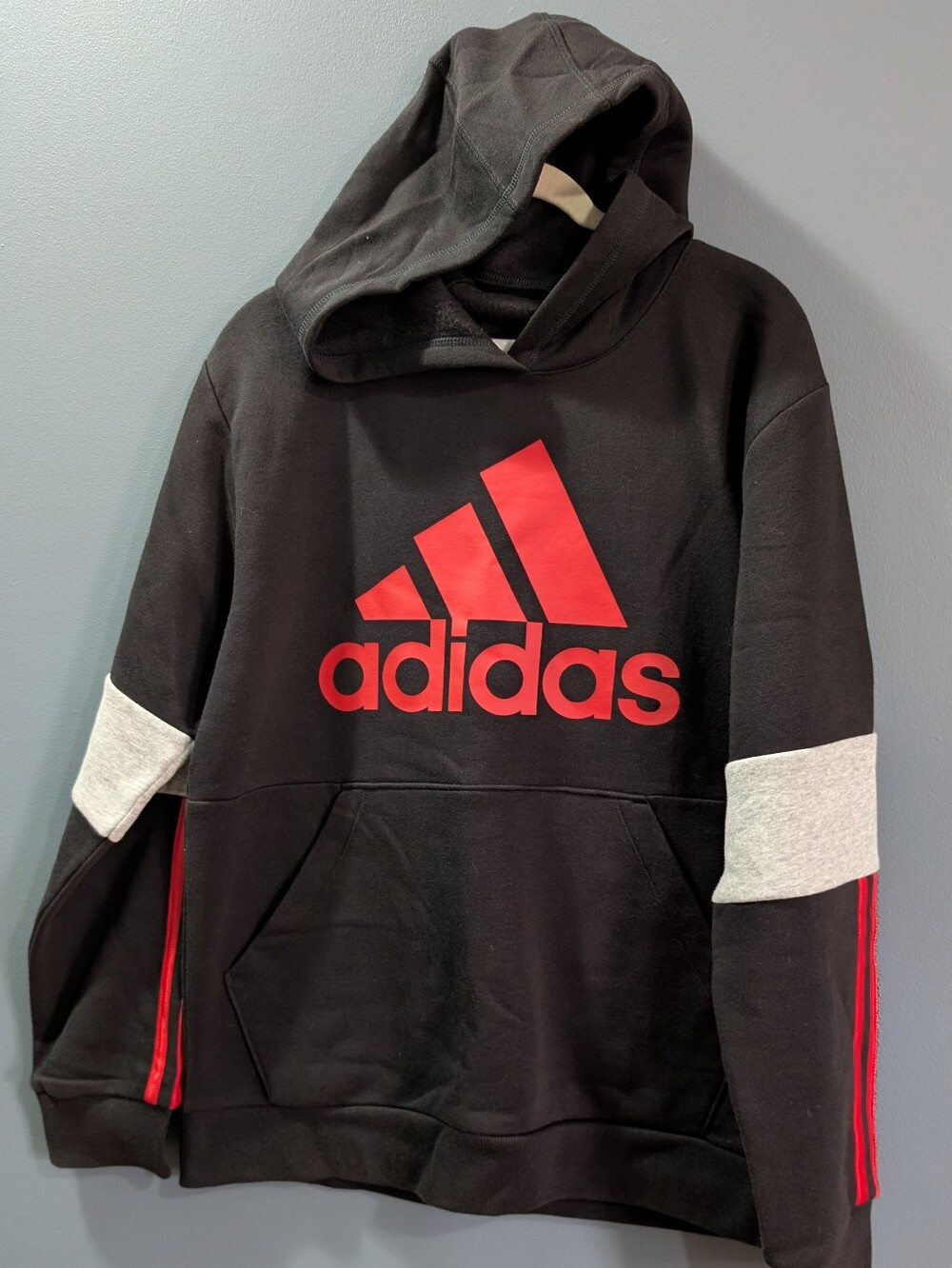 EUC Adidas Youth’s Black Hoodie with Red Logo Boy Large 14/16) *M10